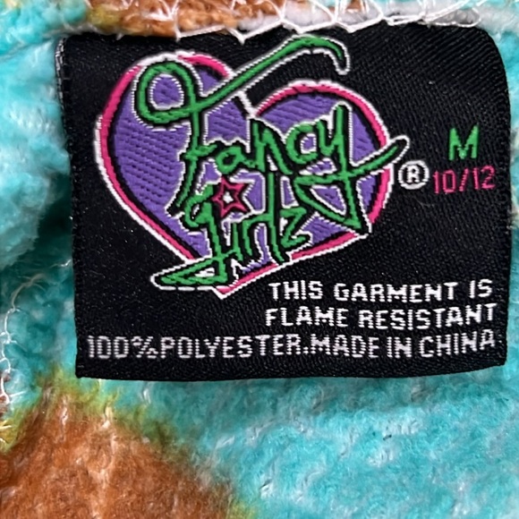 FANCY GIRL - Picture 3 of 3